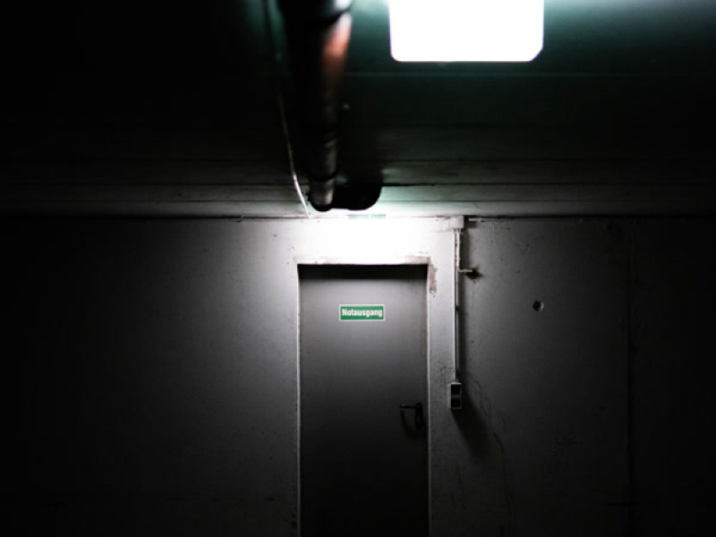 behind closed doors (Single)