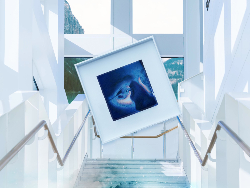 Take a good look. (Single)