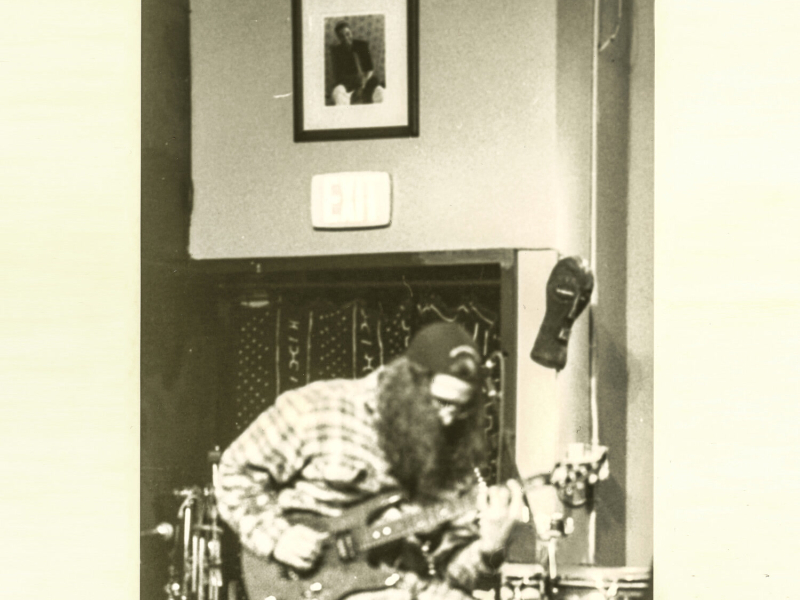 Excellent Traveler Theme, with Idris's Tenor and Carlos's Percussion in San Francisco (Single)