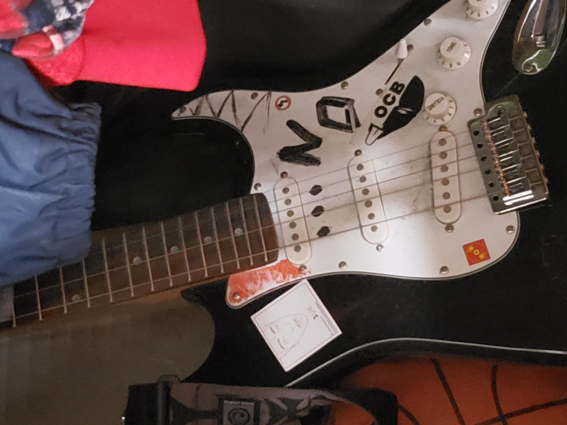 Es la guitarra de lolo ahre (Single)