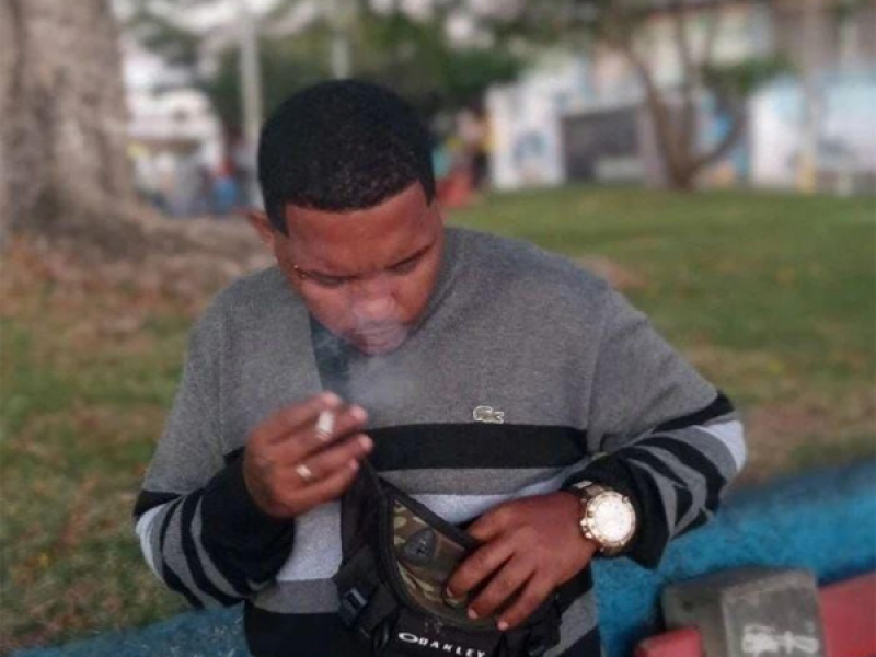 BANDIDO NÃO NAMORA (Single)