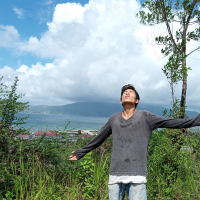 Menjauh darimu (Single)