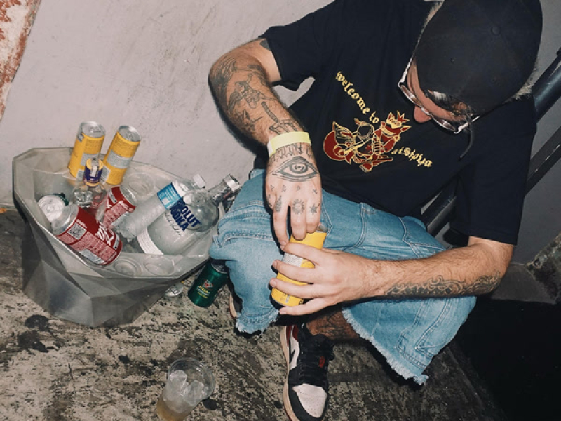 KIT KATRINA (Single)