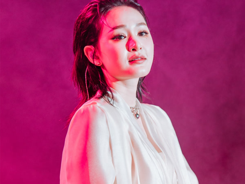 Khóc Ở Trong Club (Live Performance) (Single)