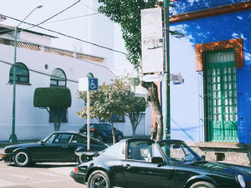 Porsches in Spanish (Single)