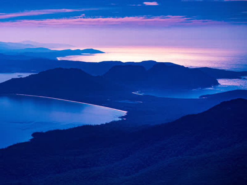 She Was Meant To Be Loved (Acoustic) (Single)