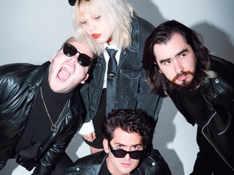 Noches Largas (feat. Bruses) (Single)