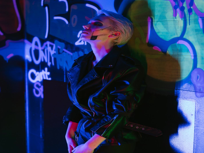 Falling (feat. Divas) (Single)