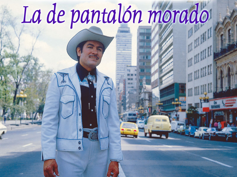 La de Pantalón Morado