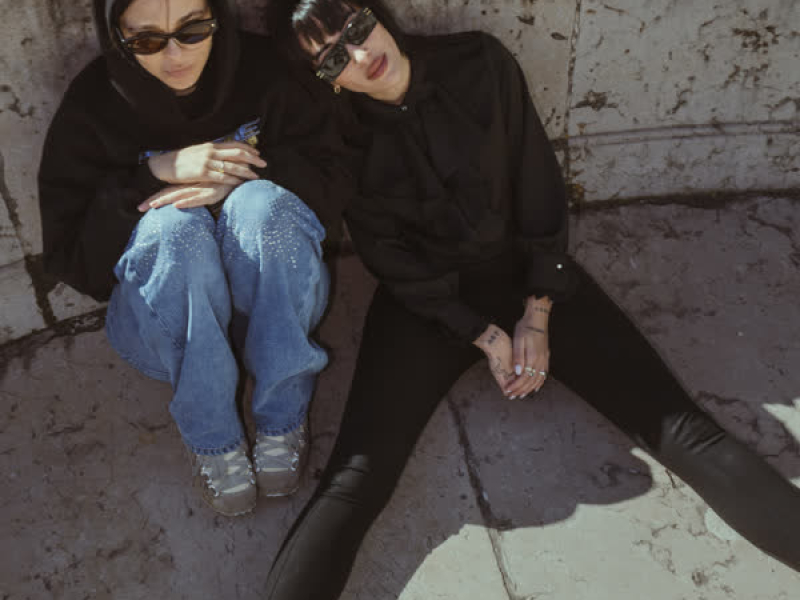 white horse (Single)