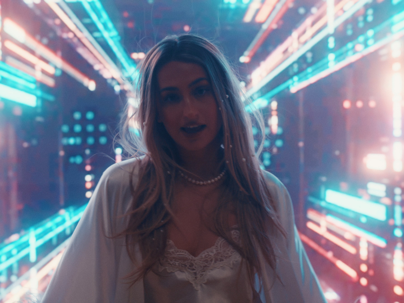 Can't Get Enough (MV) (Single)