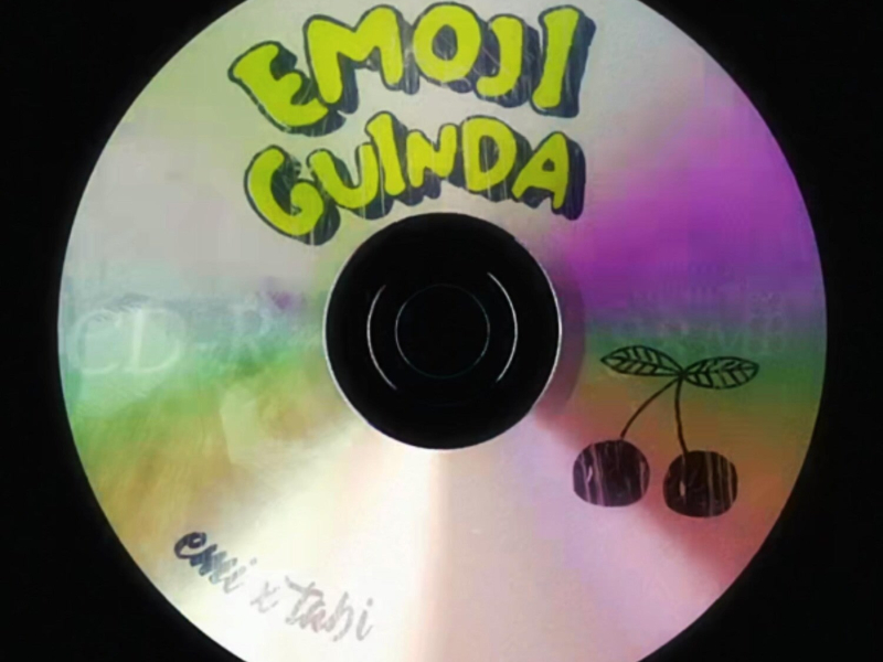 EMOJI GUINDA (Single)
