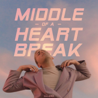 Middle Of A Heartbreak (Single)