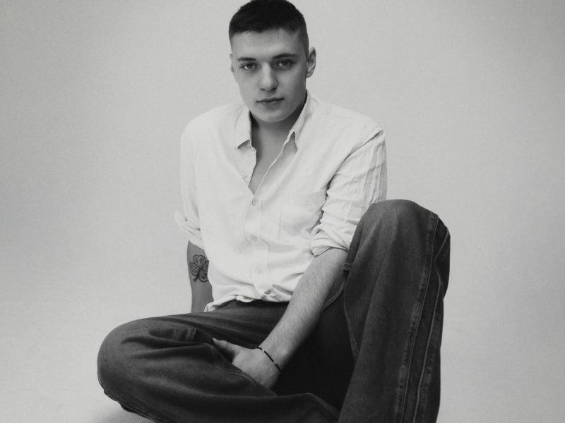 Sometimes I Feel (Single)