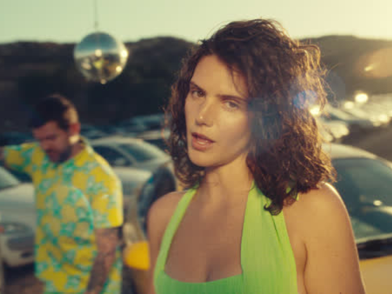 Don’t Let Me Let Go (MV) (Single)