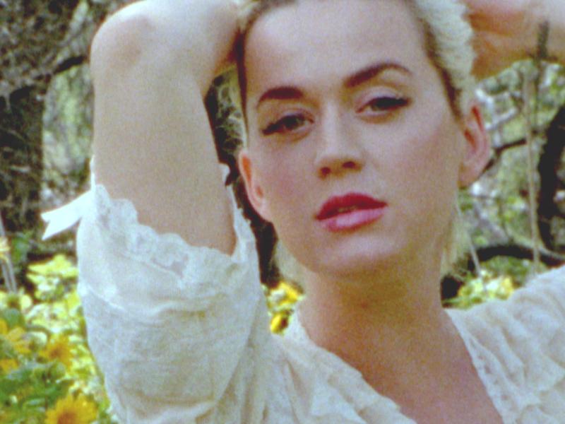 Daisies (MV) (Single)