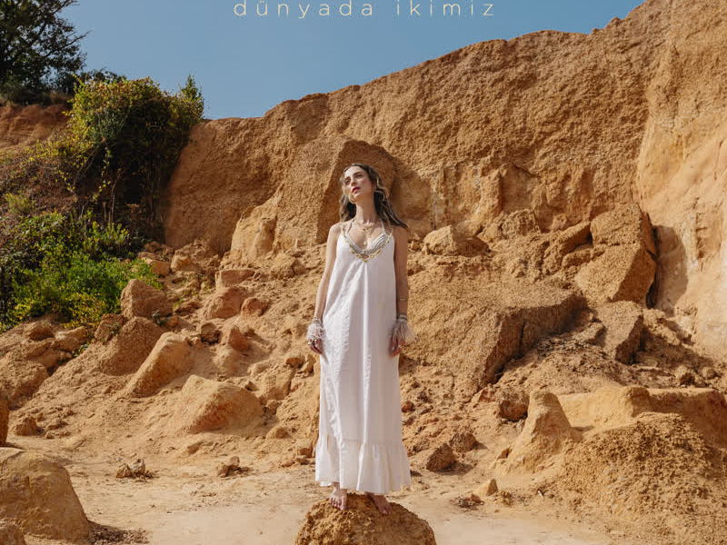 Dünyada İkimiz (Single)