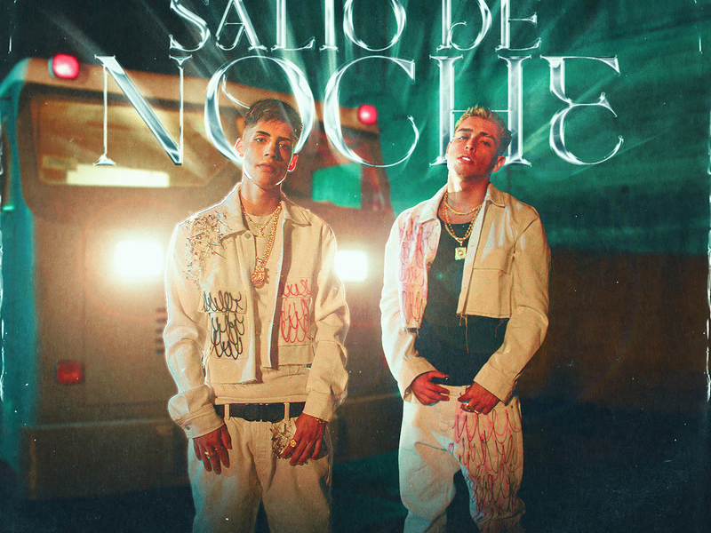 Salío De Noche (Single)