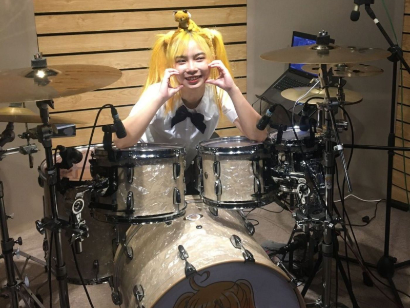 COME AND PLAY WITH ME (Single)