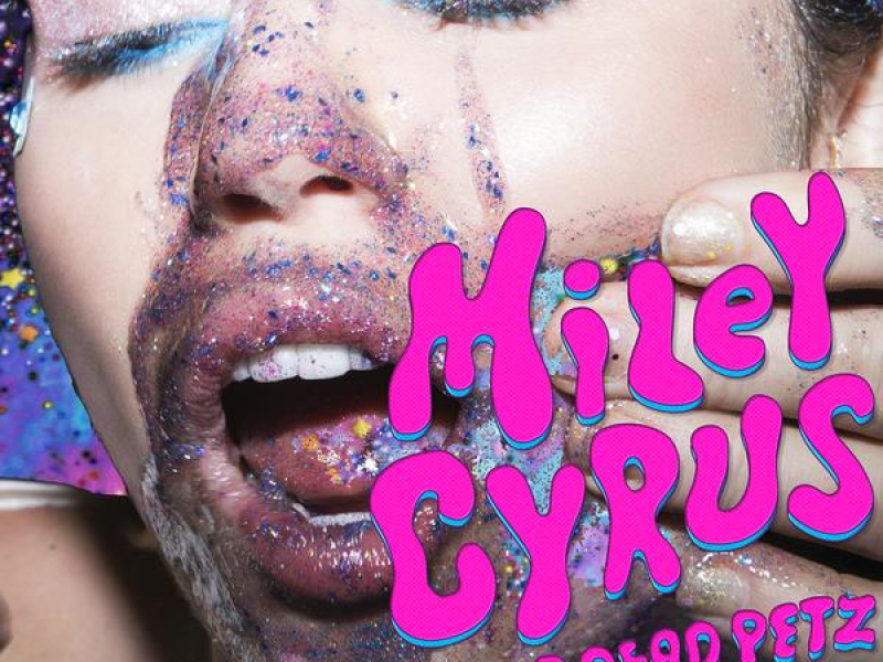 Miley Cyrus & Her Dead Petz