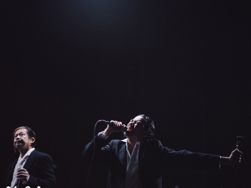 NEVER SAY GOODBYE - With ensemble (Single)