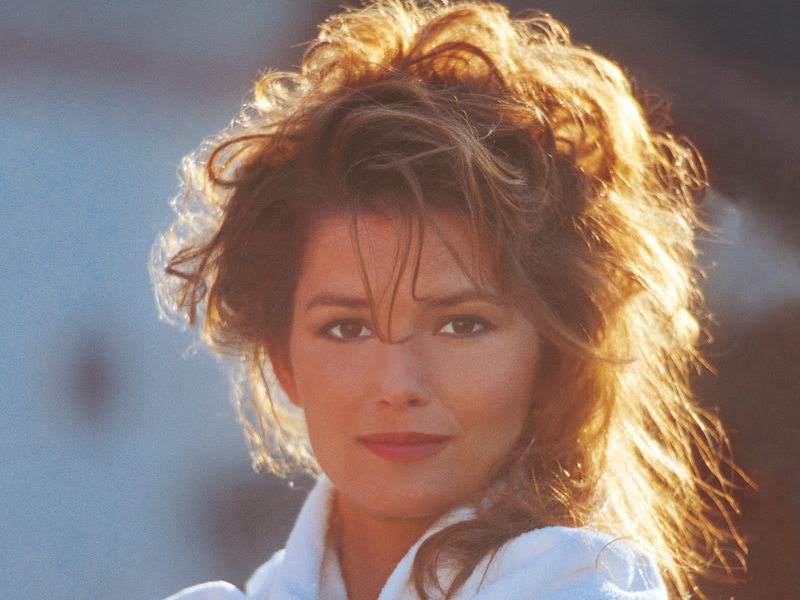 The Woman In Me (Super Deluxe Diamond Edition)