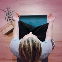 White Noise Underwater Sound for Mindfulness Meditation and Deep Relaxation (Single)