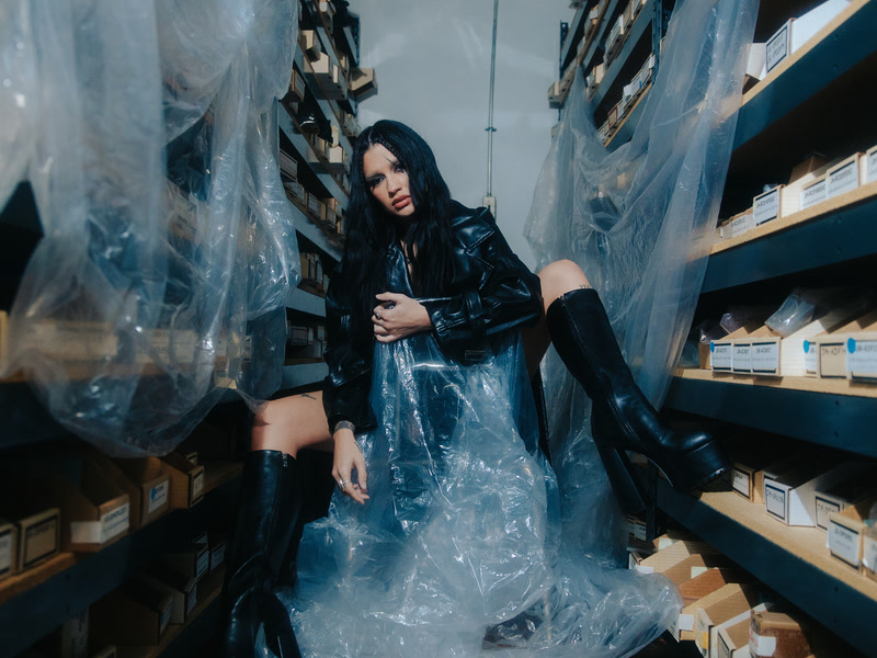 life’s a bitch… still (Single)