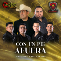 Con Un Pie Afuera (Single)