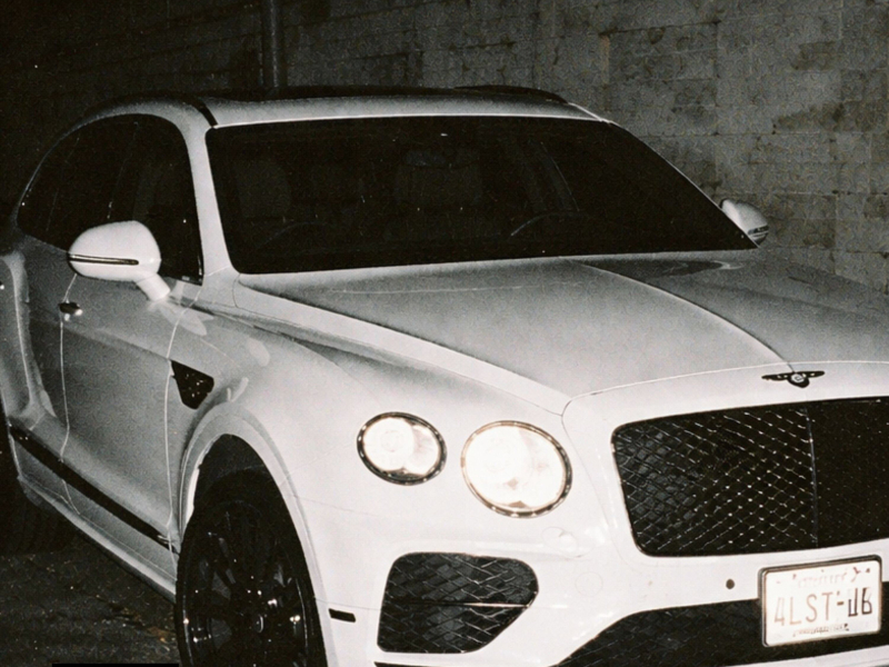 Bentayga (feat. Lloyd Banks & Joell Ortiz) (Single)