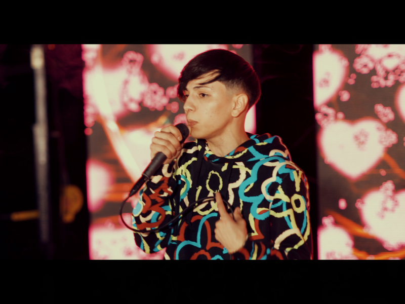 Con Sólo Un Beso (En Vivo) (MV) (Single)