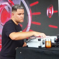 EU NÃO COMO A MACUMBA, EU COMO A MACUMBEIRA RJ (Single)