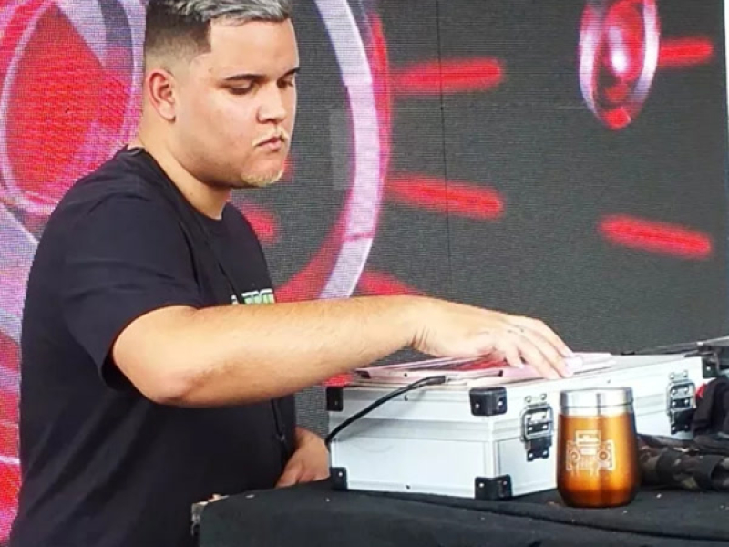 EU NÃO COMO A MACUMBA, EU COMO A MACUMBEIRA RJ (Single)