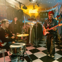 Lạc (feat. Touliver) (Single)