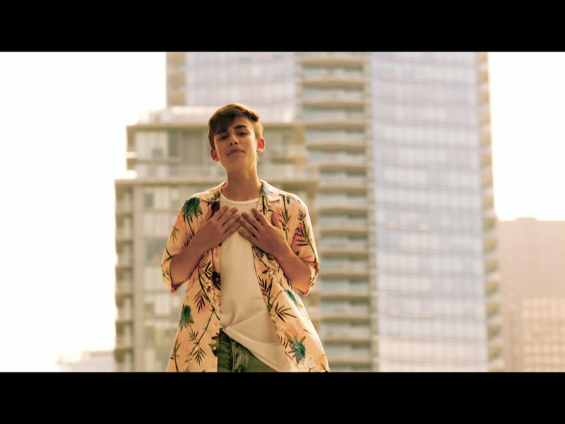 Last Summer (MV) (Single)