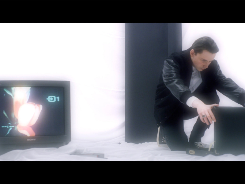 Moment (MV) (Single)