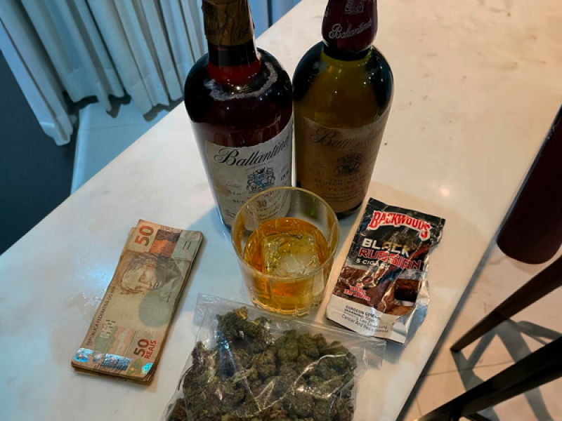 MAINSTREAM vs. UNDERGROUND (Single)