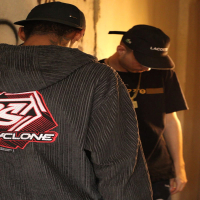 DENTRO DO CARRO (Single)