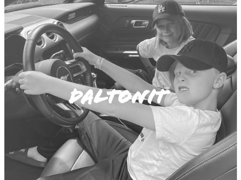 DALTONIT (Single)