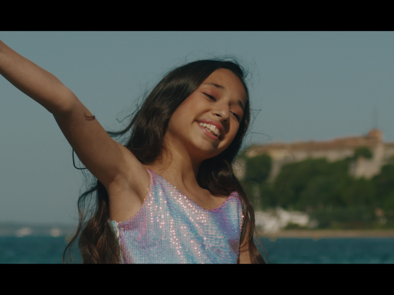 Gravite (MV) (Single)