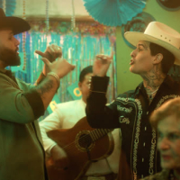 Con Un Botecito A Pecho (MV) (Single)