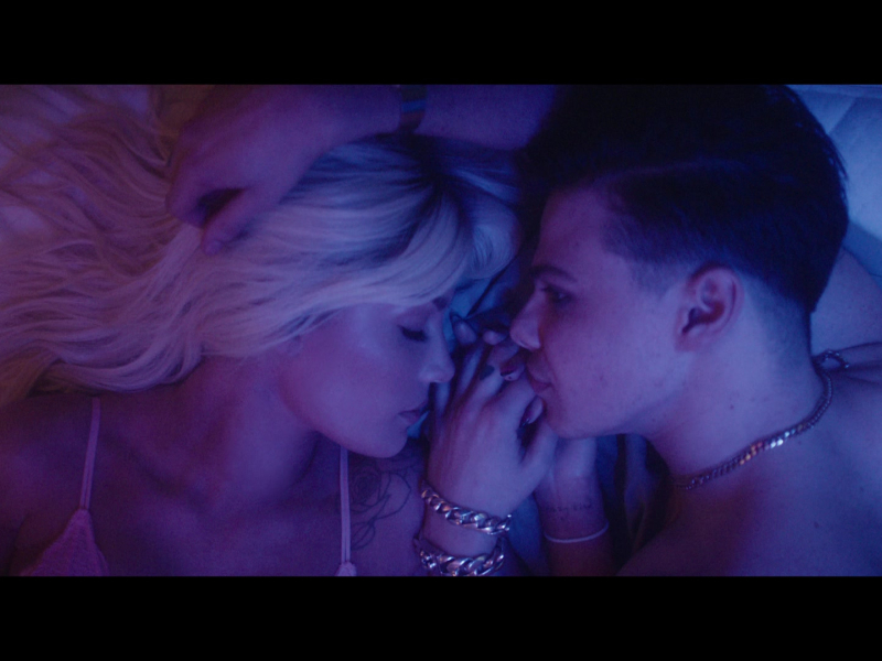 11 Minutes (MV) (Single)