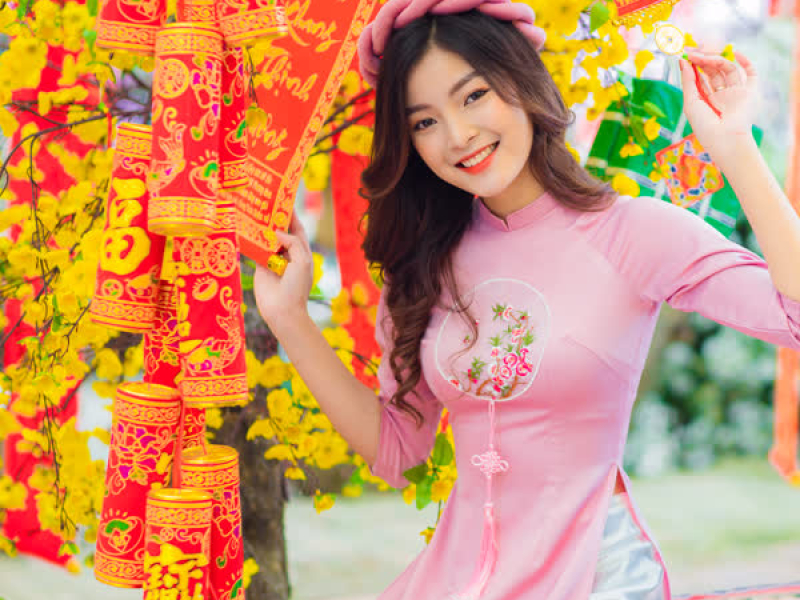 Thì Thầm Mùa Xuân (Single)