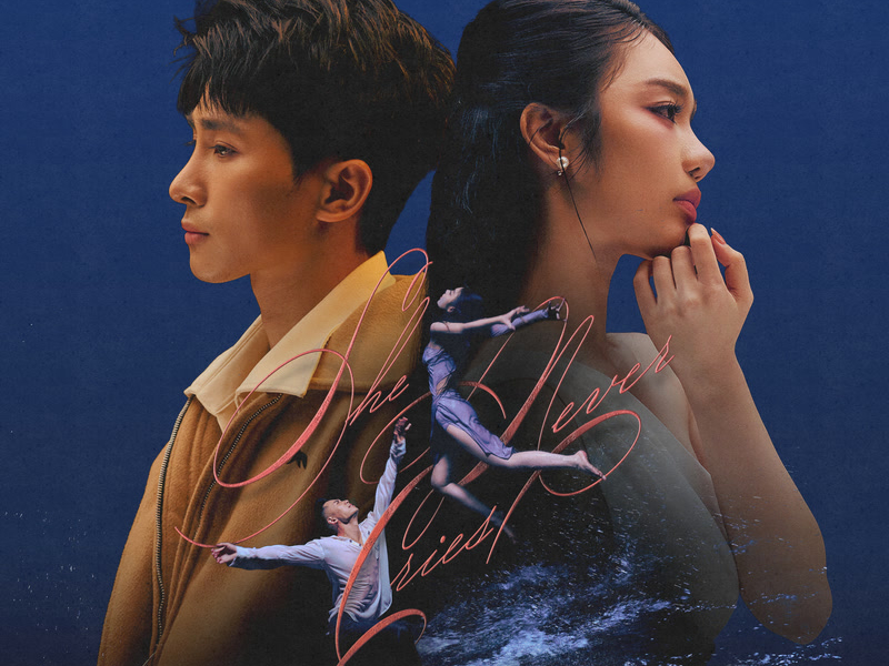 She Never Cries (Single)