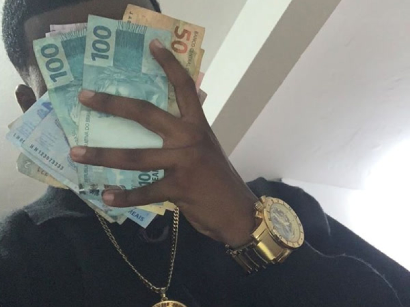 HOJE É DIA DE BAILE (Single)