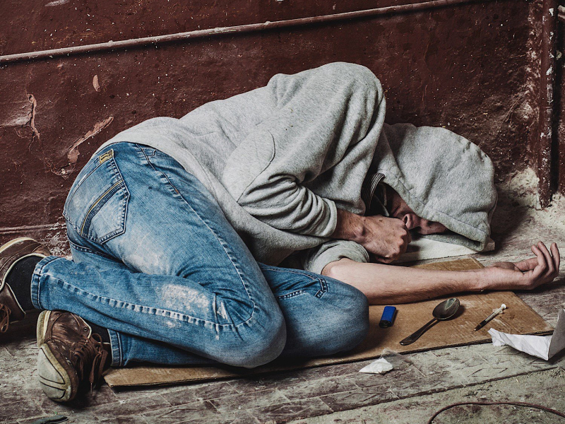 Covid 21 (feat. 5ive Mics)