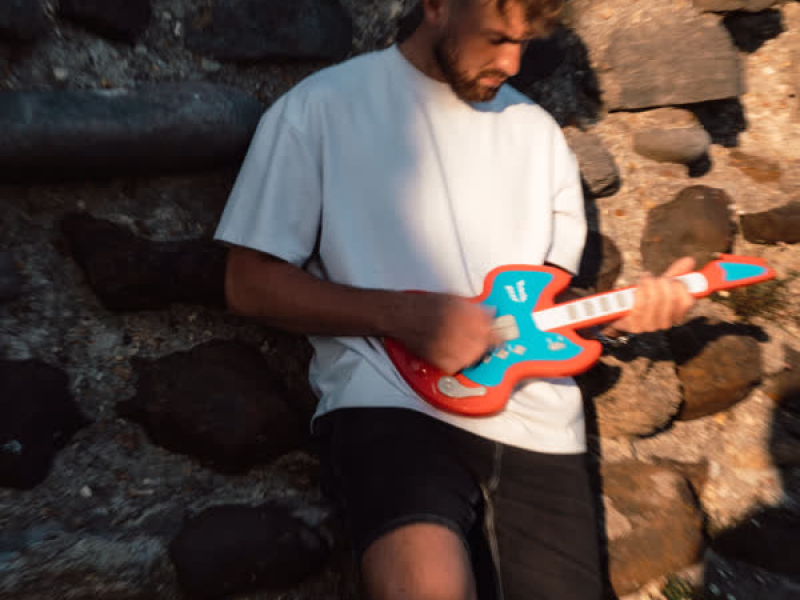 Shoulder (Solo) (Single)