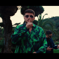 ON FIRE (MV) (Single)