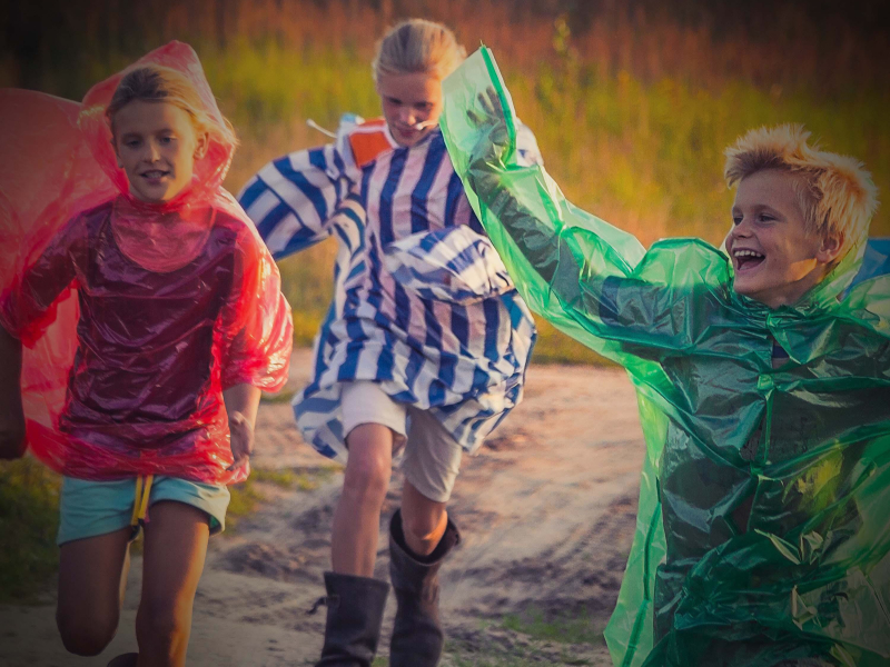 Improve Mood with Morning Ambience with Dogs Barking and Children Playing (Single)