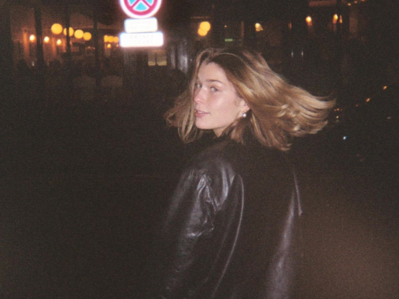 Embrasse Moi (Single)